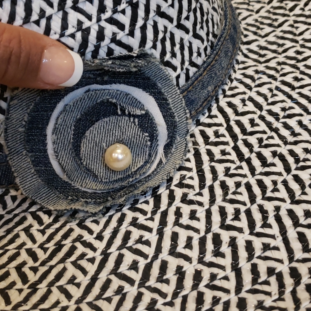 Spring Summer hat - Picture 3 of 4